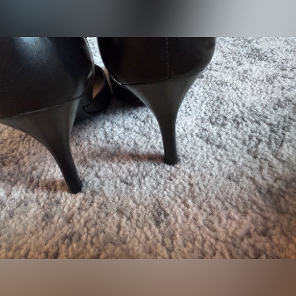 Nine West Genuine leather Black strappy heels Size: 9M - Picture 6 of 6